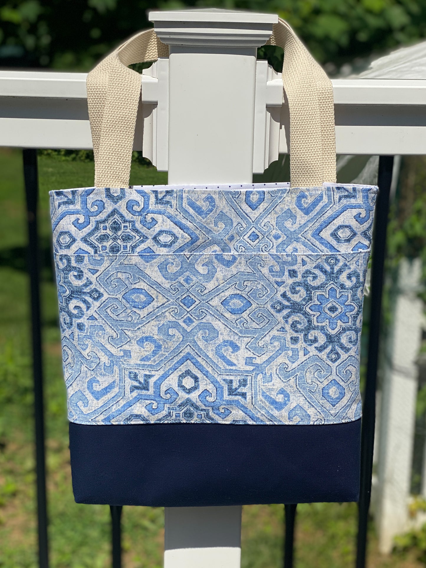 The Essential Tote - Feeling Blue
